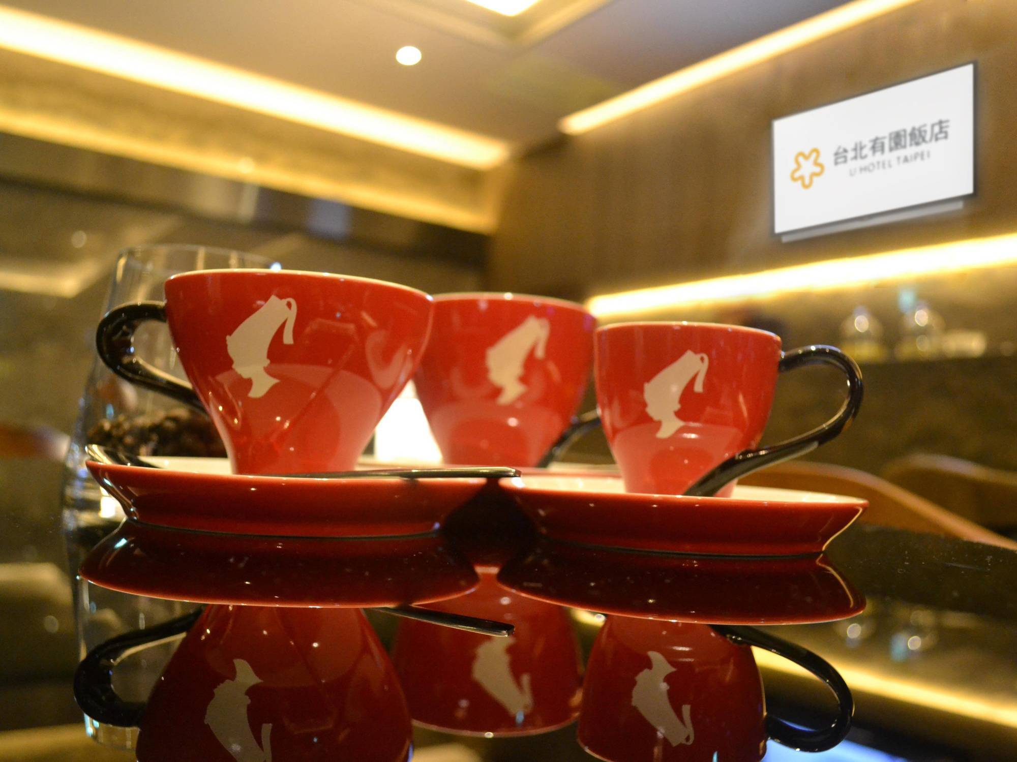 Check Inn Taipei Nanjing Esterno foto